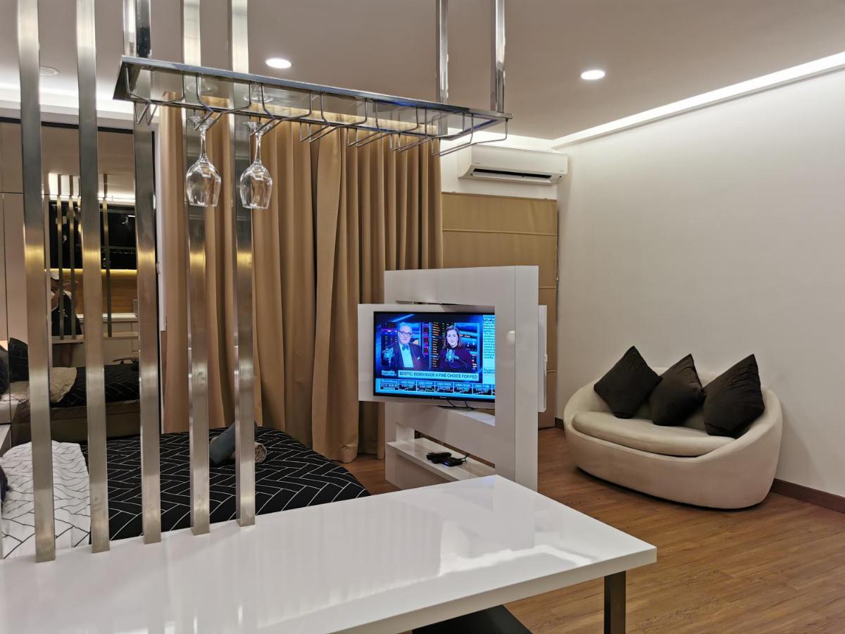 Apple 5 @ Menara Simfoni/Symphony Tower Free Wifi/Parking/Tv Box/Nexflix Apartment Cheras Bagian luar foto